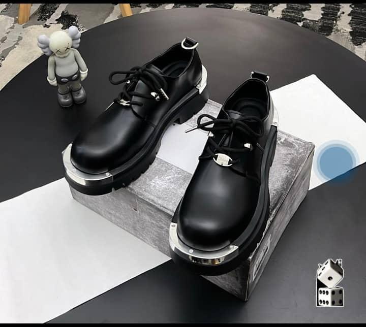 Men's Black Leather Lace-Up Derbies