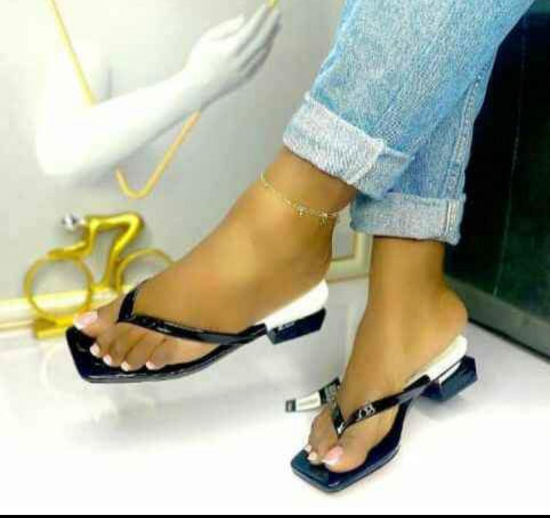 Chic Square-Toe Thong Sandals with Block Heel